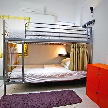 Navel Orange Hostel T'ai-tung Exteriör bild